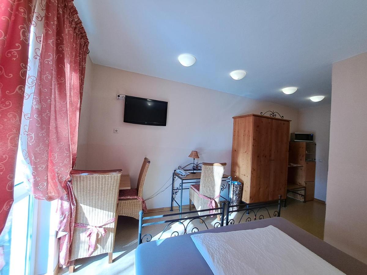 Mediterran Hotel Juwel カールシュタイン・アム・マイン エクステリア 写真