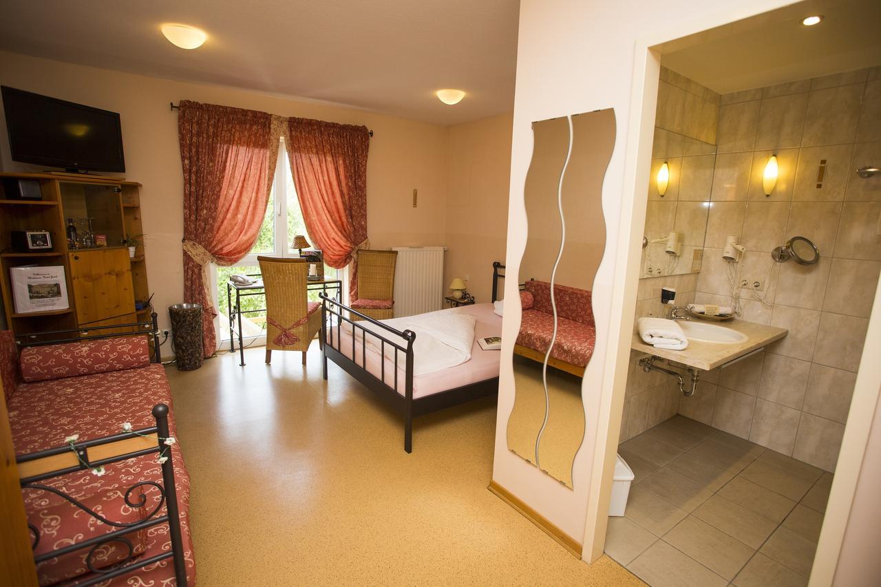 Mediterran Hotel Juwel カールシュタイン・アム・マイン エクステリア 写真